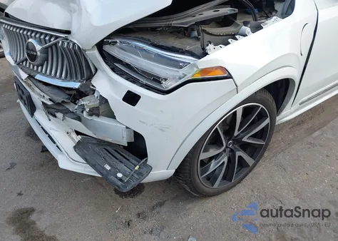 2021 Volvo Xc90 Recharge Plug-In Hybrid T8 Inscription Expression 7 Passenger from USA, damaged, VIN YV4BR0CK0M1717099